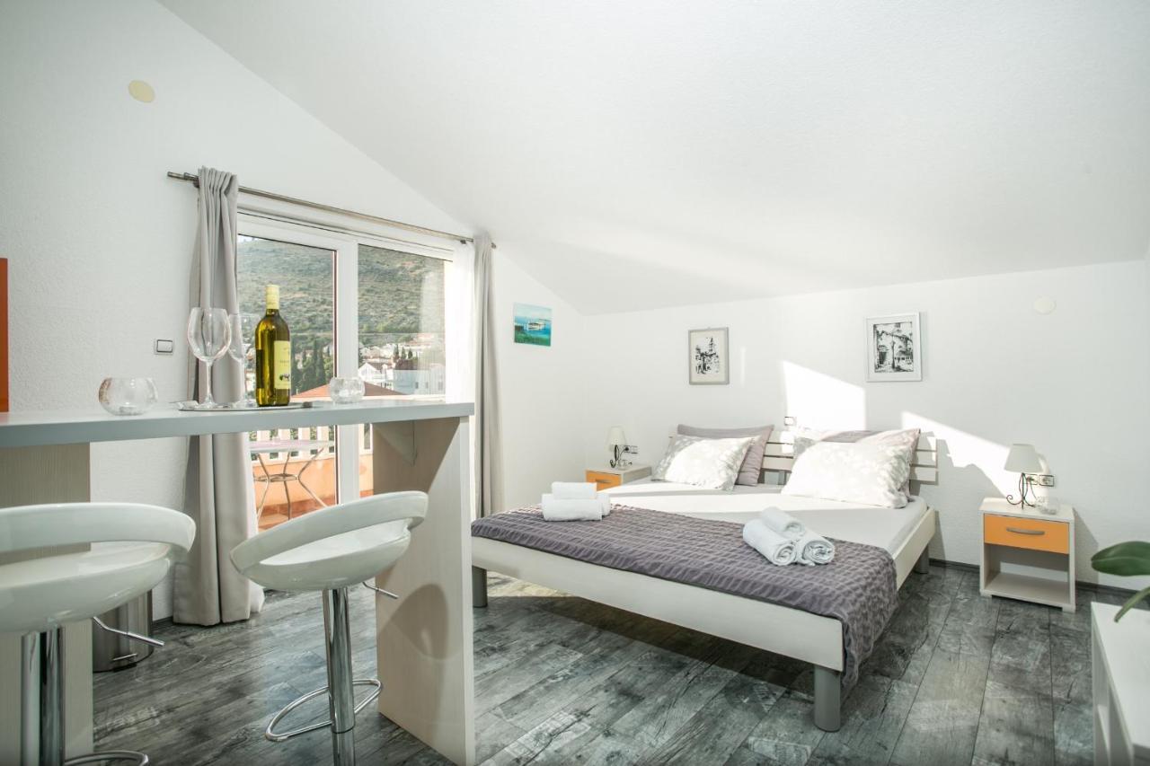 Kaja - Right Next To The Beach Trogir Exterior foto