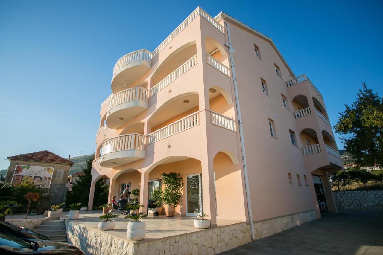 Kaja - Right Next To The Beach Trogir Exterior foto